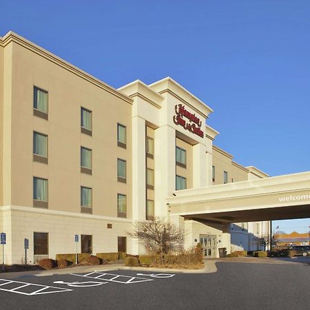 Hampton Inn & Suites Wichita-Northeast Exterior foto