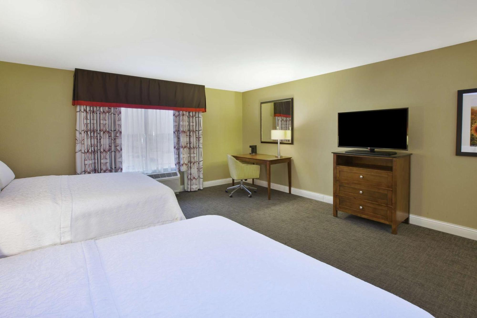 Hampton Inn & Suites Wichita-Northeast Exterior foto