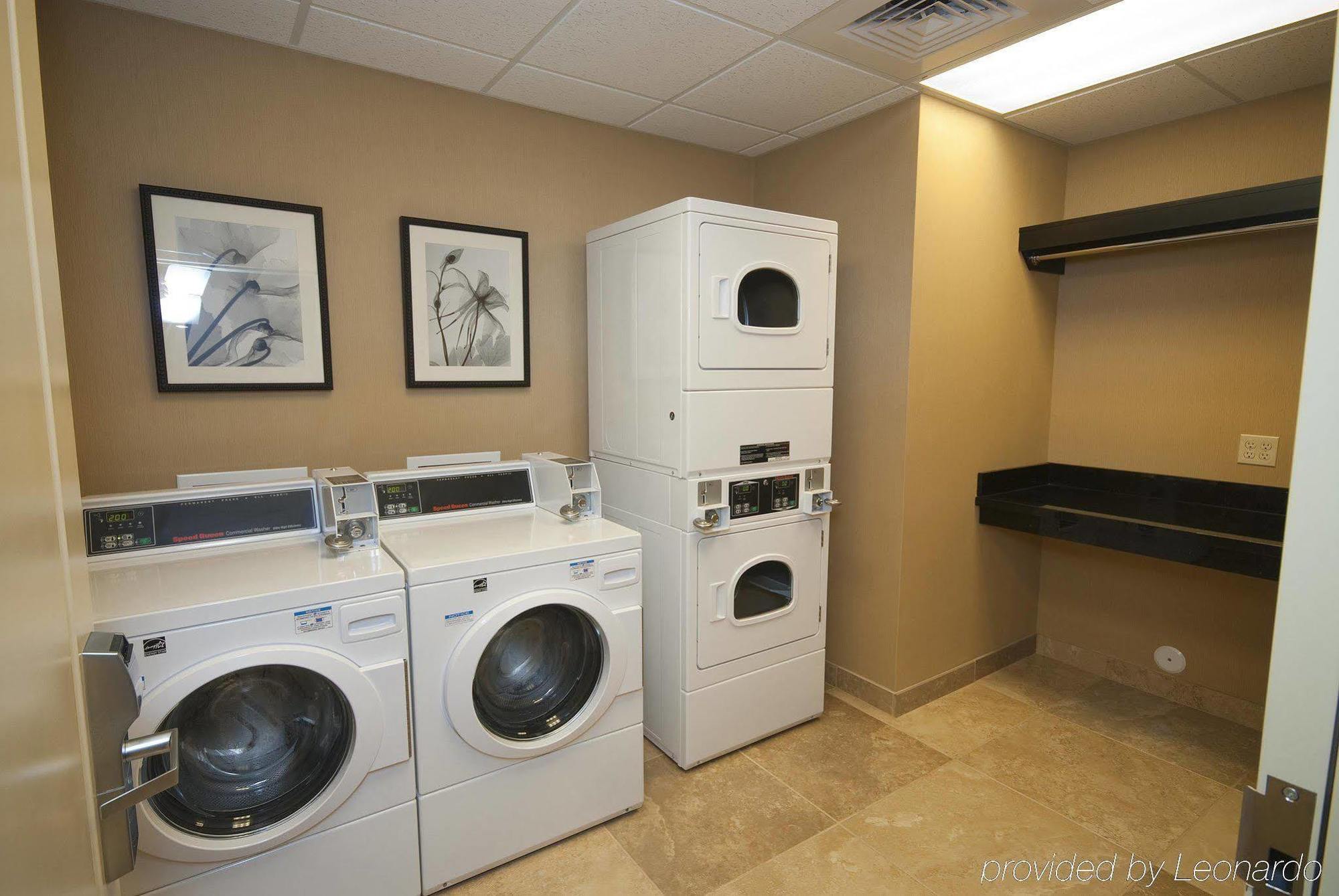 Hampton Inn & Suites Wichita-Northeast Instalações foto