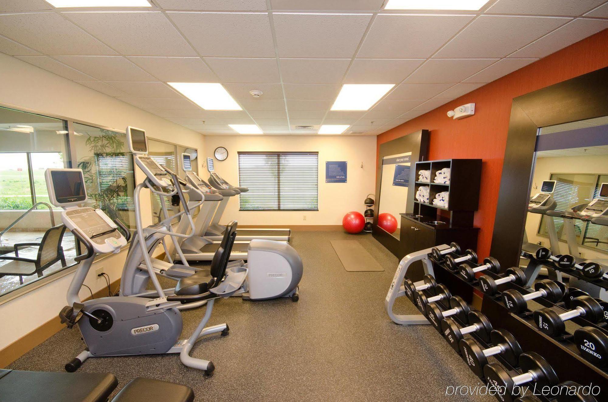 Hampton Inn & Suites Wichita-Northeast Instalações foto